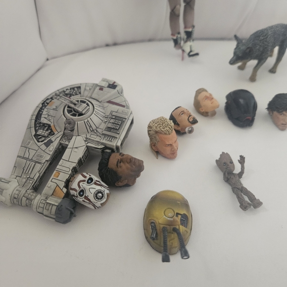 Harley Quinn Collectible Action figure - Picture 9 of 14